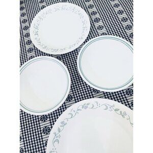 Lot of 4 CORELLE Corning COUNTRY COTTAGE Dishes 2 Berry Bowls 2 Plates Dessert